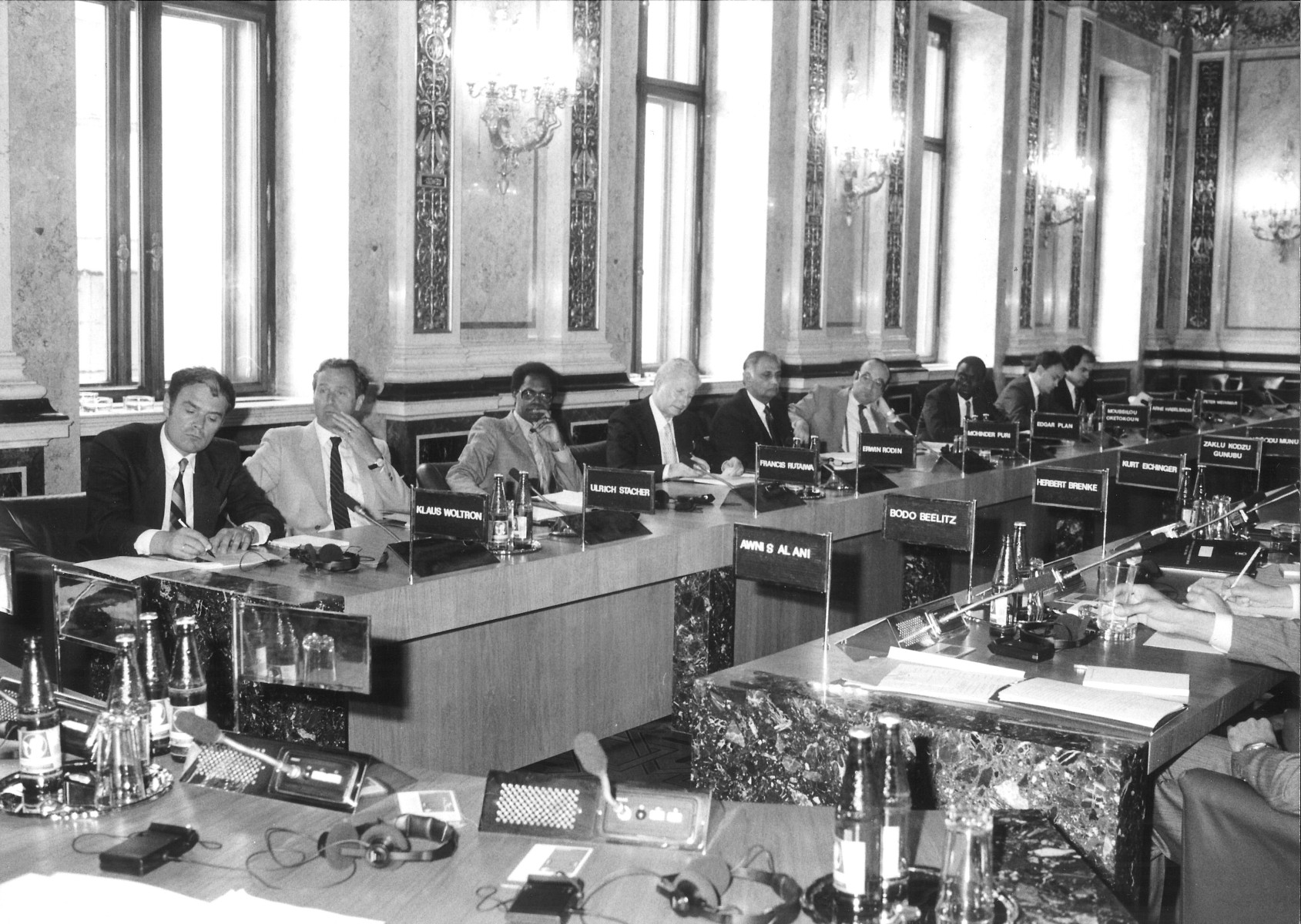 Ulrich Stacher bei einer Eisenbahnsitzung 1985